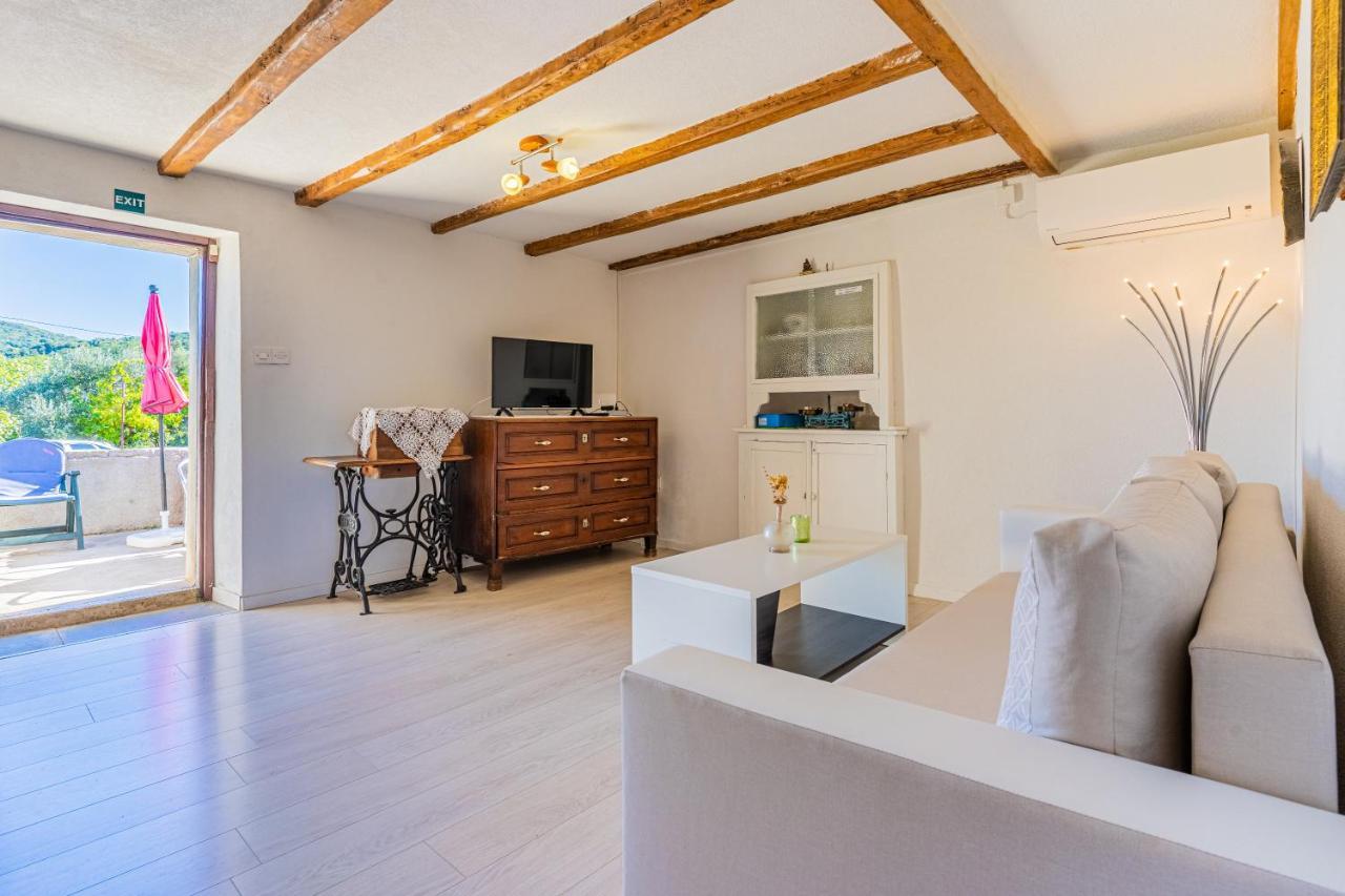 Valun1 Appartement *