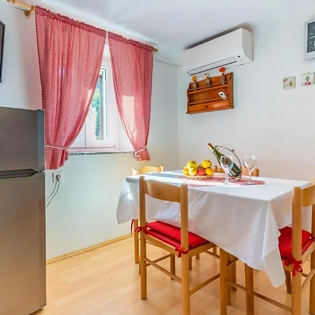 Apartmani Valun1 Exterior photo