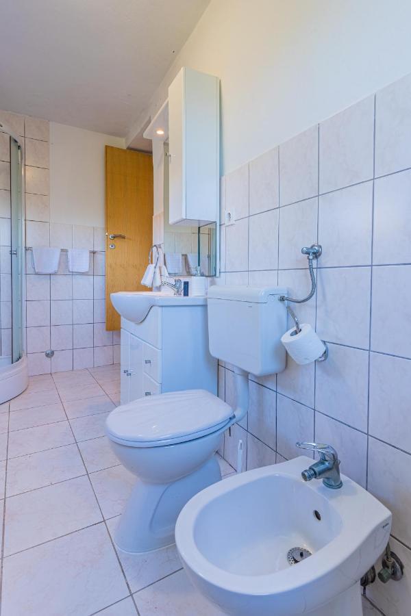 Apartment Valun1